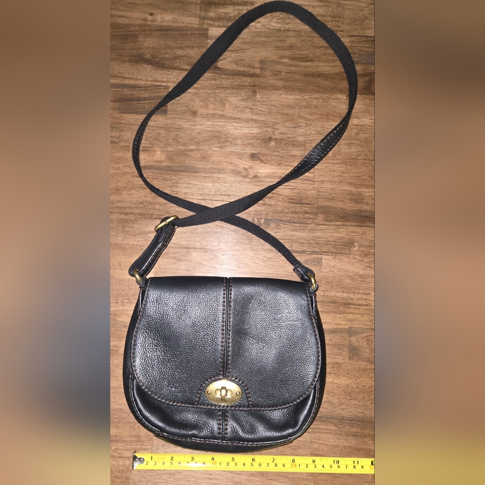 Fossil  Black Pebbled Leather Crossbody Flap Purse Bag